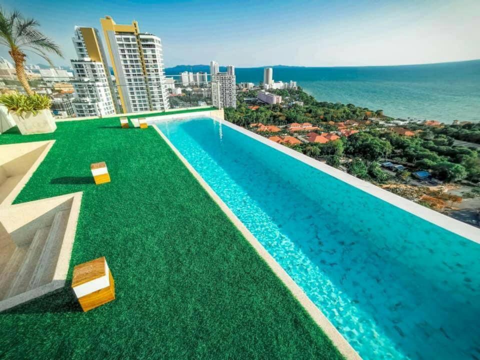 The Andromeda Condominium Seaview Pattaya Buitenkant foto