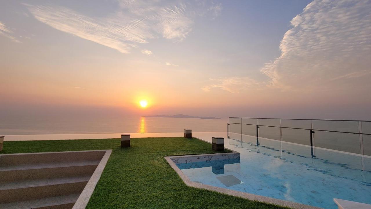 The Andromeda Condominium Seaview Pattaya Buitenkant foto