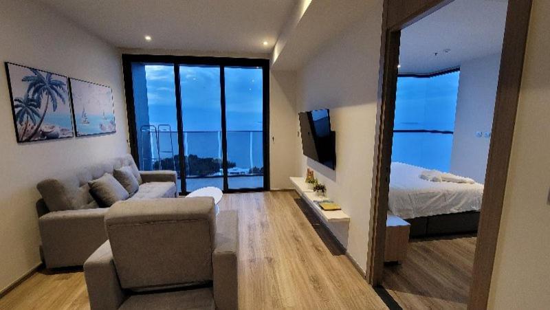 The Andromeda Condominium Seaview Pattaya Kamer foto